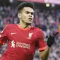 Luis Diaz - Liverpool mengamankan jasa Diaz dari FC Porto dengan mahar 5 juta euro atau setara Rp 893 miliar. Top skor Liga Portugal itu tampil cukup apik dan beberapa kali berperan dalam kemenangan The Reds. (AFP/Oli Scarff)