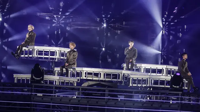 SHINee dalam konsernya di Tokyo Dome (Twitter/ SMTOWNGLOBAL)