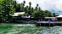 Dermaga Biru Kepulauan Widi. (Liputan6.com/ Hairil Hiar)