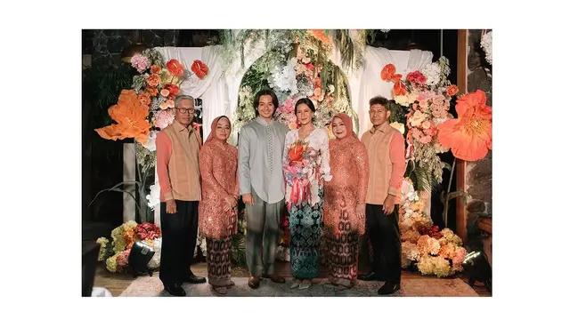 Momen Lamaran Angga Yunanda dan Shenina Cinnamon