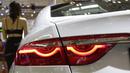 Sedan Jaguar XF ini menjadi andalan terbaru PT Grand Auto Dinamika, selaku Agen Tunggal Pemegang Merek (ATPM) Jaguar di Indonesia, bersaing dengan merk lain. (Bola.com/Arief Bagus)