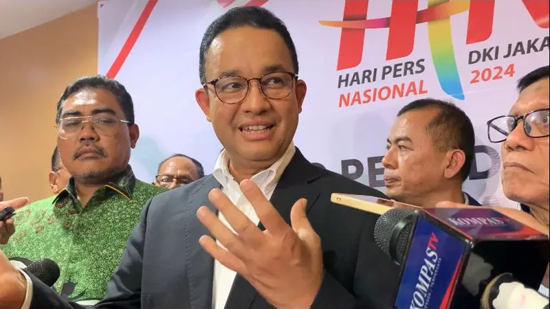 Calon presiden nomor urut 1, Anies Baswedan, usai acara 'Dialog Pers dan Capres Bersama PWI di Kantor Dewan Pers, Jakarta Pusat, Jumat (1/12/2023). (Liputan6.com/Winda Nelfira)