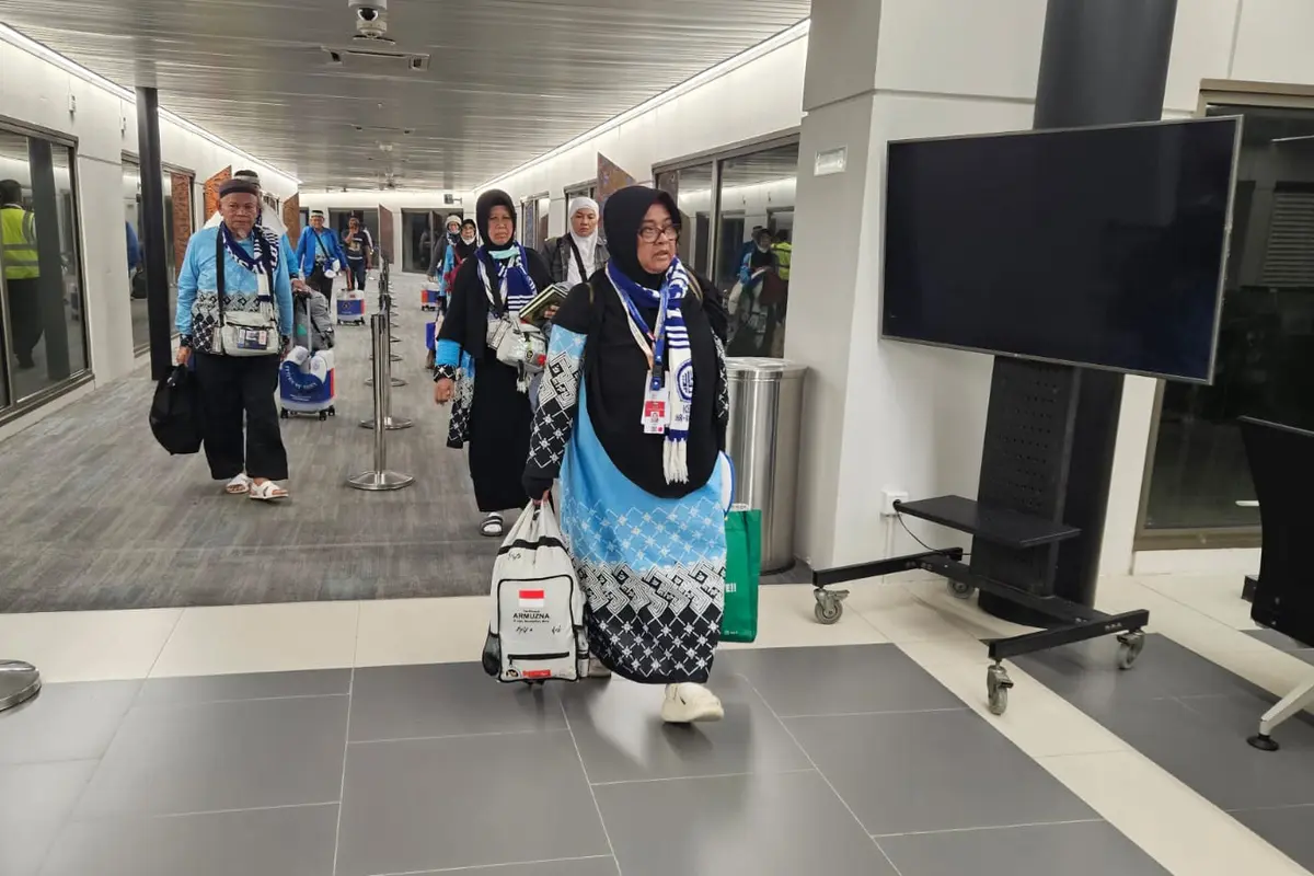 Kloter Pertama Jamaah Haji Tiba di Bandara Soetta