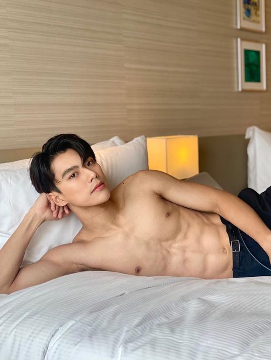 Melalui Twitter-nya, @ohmpawatt, aktor drama BL "Bad Buddy" tersebut mebenarkan tuduhan yang menyeret namanya dan mengaku menyesal atas tindakan bullying-nya. (FOTO: instagram.com/ohmpawat/)