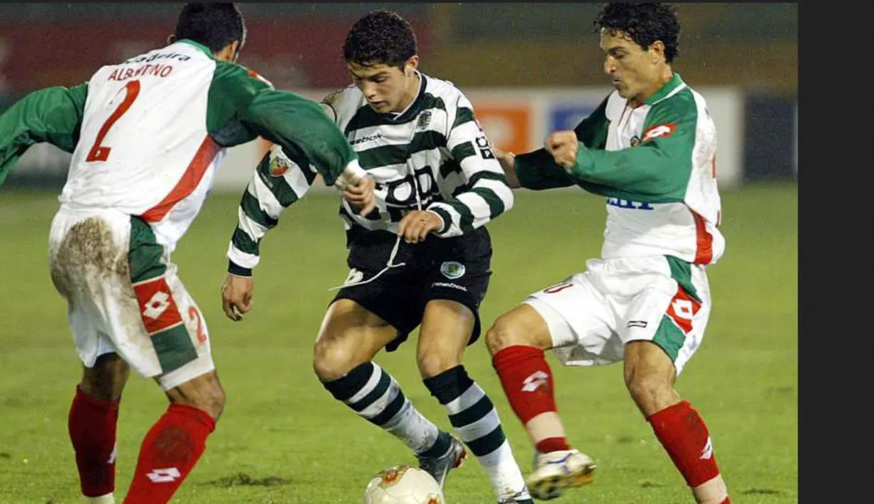 Penampilan Cristiano Ronaldo saat memperkuat Sporting Lisbon tahun 2002. (www.sportal.com.au)