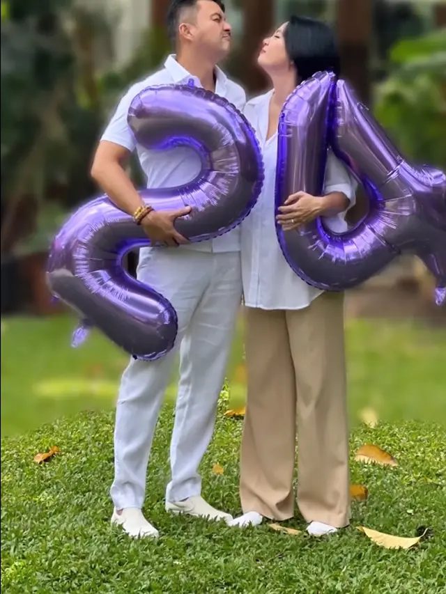 Potret mesra Anjasmara dan Dian Nitami rayakan wedding Anniversary. (Foto: Instagram/anjasmara)