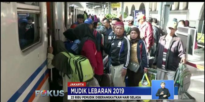 H-8 Lebaran, Pengguna Bus Meningkat di Terminal Pulogebang