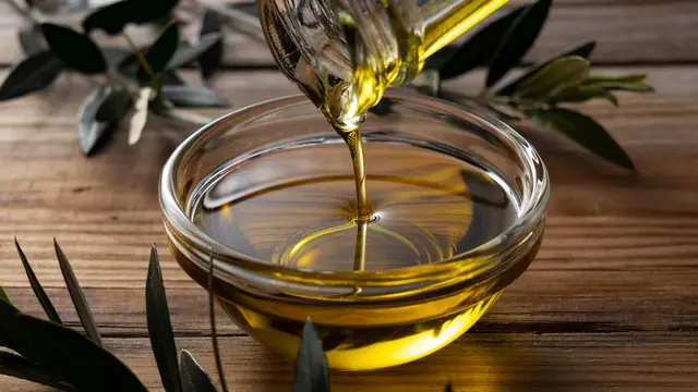 Meluruskan Rambut Tanpa Rebonding? Ini Dia Tipsnya!