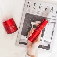 Simak manfaat red hibiscus dari Mesir untuk mengatasi tanda penuaan dini (Foto: AHC)