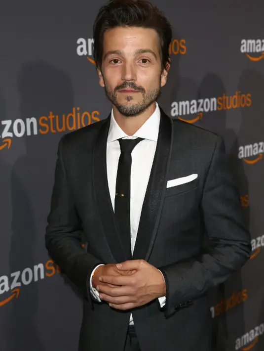 Pada Mei 2015 lalu, keduanya sudah mulai menunjukan kemesraannya di jalan raya di L.A, dan tiga bulan lalu mereka juga tertangkap kamera paparazzi sedang pamer kemesraan di sekitar London. (AFP/Bintang.com)