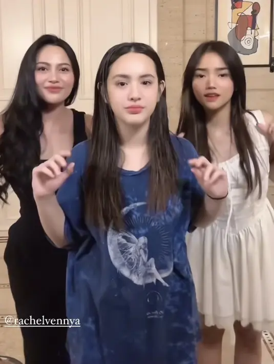 Dance ketiganya pun tampak kompak dengan gerakan dan musik yang dimainkan TikTok tersebut. Meski berbeda usia namun ketiganya begitu akrab bak bestie seumuran. [@fuji_an]