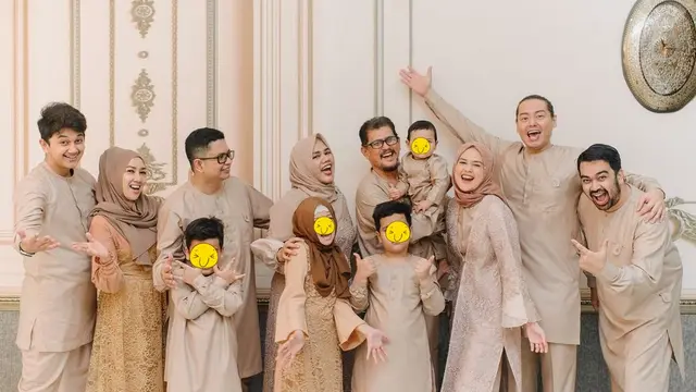 Momen 6 Artis Kumpul Bareng Keluarga Besar Saat Lebaran, Penuh Kehangatan