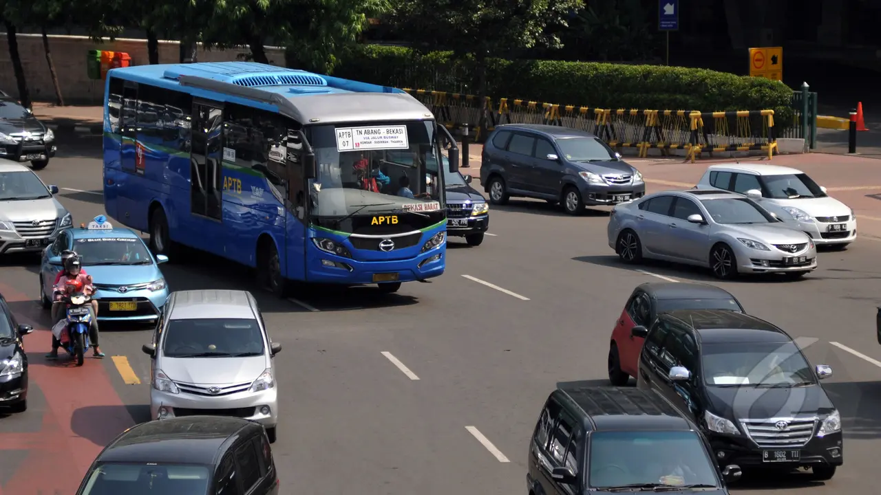 APTB Dilarang Melintas di Jalur Busway
