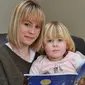 Guru kreatif asal Inggris Rosie Dutton bersama anaknya Olivia menanamkan anti-Bullying pakai analogi apel (sumber. Boredpanda.com/Birmingham.co.uk)