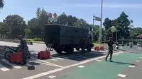 Massa Kembali Padati Depan Mako Brimob Kwitang, Jalan Tugu Tani Disekat