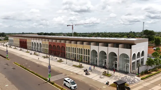 Lotte Land Indonesia bersama Vasanta Group resmi memulai proses serah terima proyek komersial Sinsa District kepada konsumen. (Dok Vasanta)