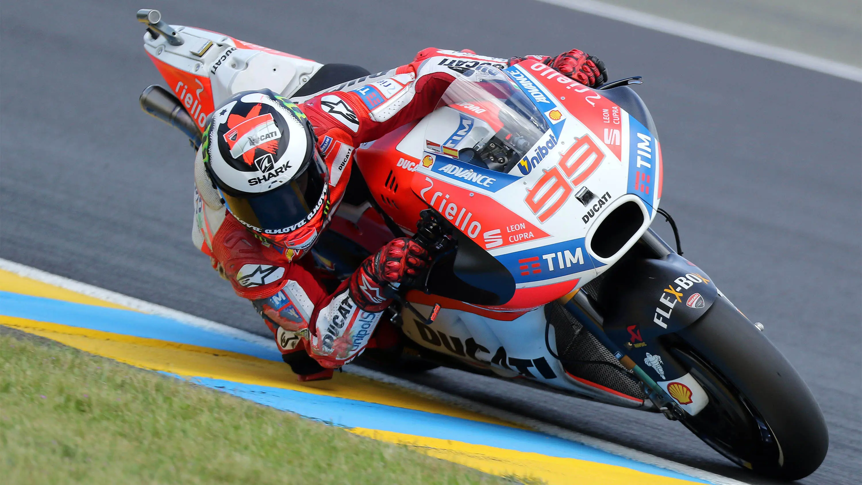 8. Jorge Lorenzo (Ducati) - 38 Poin. (EPA/Eddy Lemaistre)