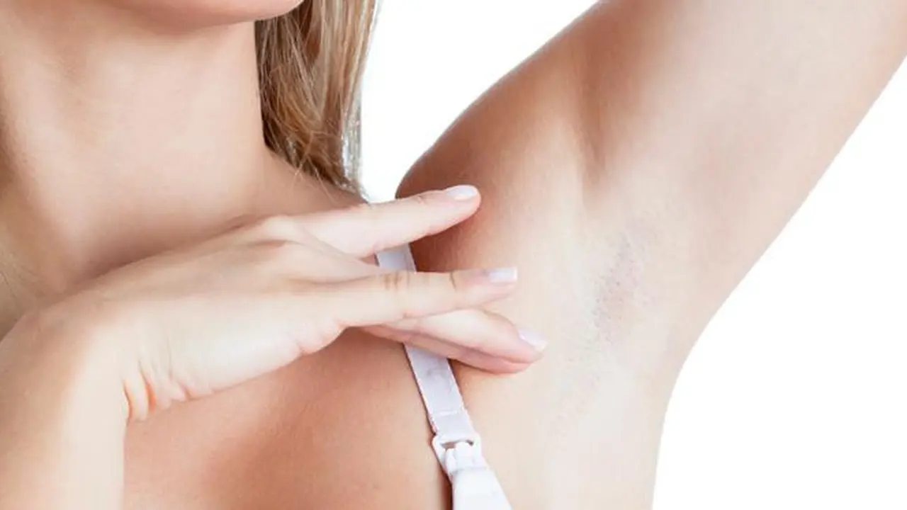 8 Kesalahan Wanita Saat Memakai Deodoran dan Menjadi Lebih Bau