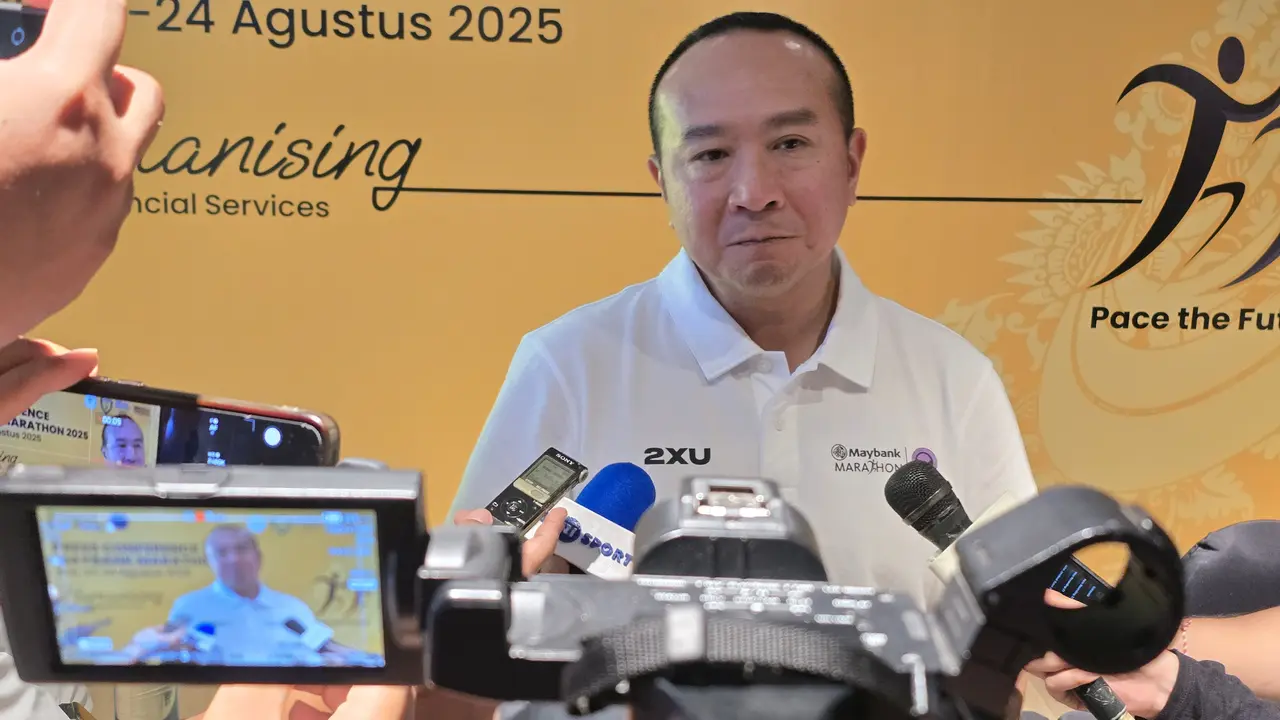 President Director Maybank Indonesia, Steffano Ridwan, bersama Project Director Maybank Marathon, Widya Permana