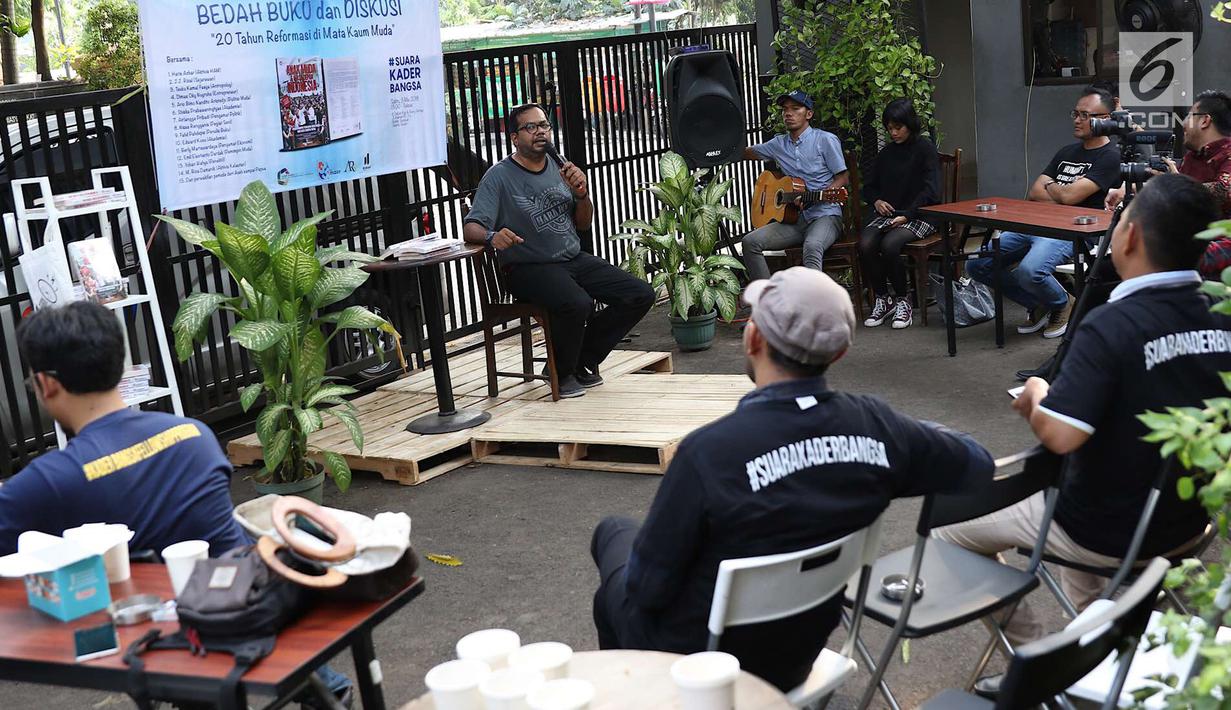 Suasana acara bedah buku dan diskusi bertajuk “20 Tahun Reformasi di Mata Kaum Muda” di Jakarta, Sabtu (5/5). Acara tersebut mengulas pandangan mengenai peran generasi muda Indonesia sebagai insan penerus bangsa. (Liputan6.com/Immanuel Antonius)