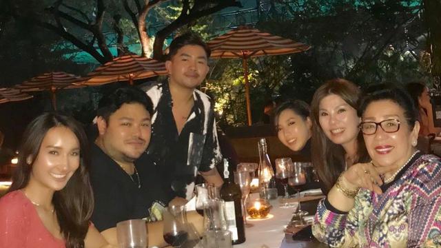 6 Potret Kebersamaan Ivan Gunawan Dan Bella Aprilia Dikabarkan Dekat Hot Liputan6 Com