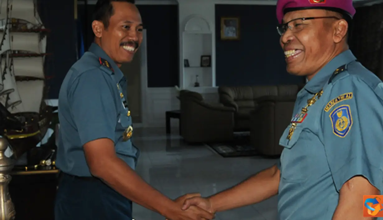 Citizen6, Surabaya: Kedatangan ketua Tim Wasrik dari Itjenal didampingi Wakil Ketua Tim Wasrik Irdaku Itjenal  Kolonel Laut (S) Koesprapto diterima Dankobangdikal yang didampingi Irkobangdikal Kolonel Laut (P) Rudito. (Pengirim: Penkobangdikal)
 