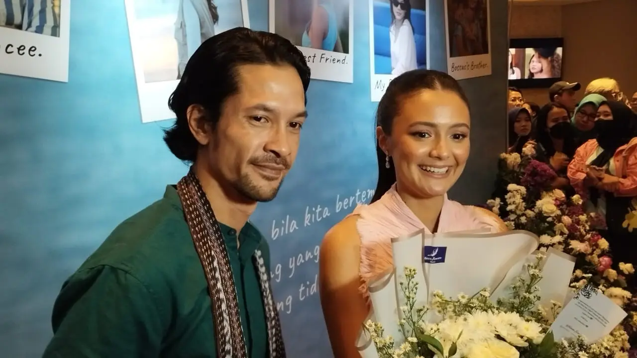 Edward Akbar dan Amanda Rawles