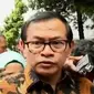 Menteri Sekretaris Kabinet (Menseskab) Pramono Anung mendesak Kapolri Jenderal Tito Karnavian membersihkan institusinya.