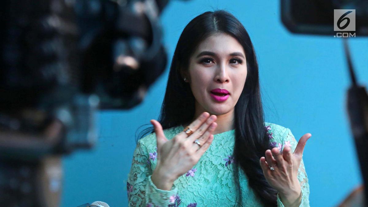 Hamil 7 Bulan Sandra Dewi Makin Seksi Showbiz