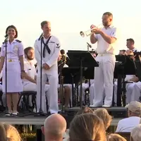 Para Angkatan Laut AS, Australia dan Indonesia kompak bawakan lagu Akad. (US Embassy)