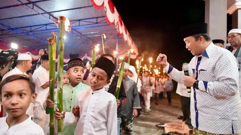 Menpora melepas pawai obor kebangsaan, Senin (10/9) malam