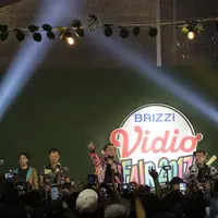 Grup band Nidji menjadi salah satu pengisi acara Brizzi Vidio Fair2017 di The Space Senayan City. Vokalis Nidji terharu dengan banyaknya Nidjiholic yang segaja datang dari berbagai kota. (Daniel Kampua/Bintang.com)