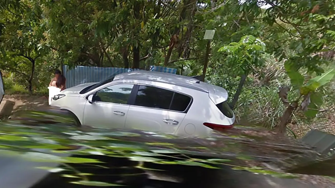 Pasangan tanpa busana di jalanan Taiwan terekam dalam Google Maps. (Google)