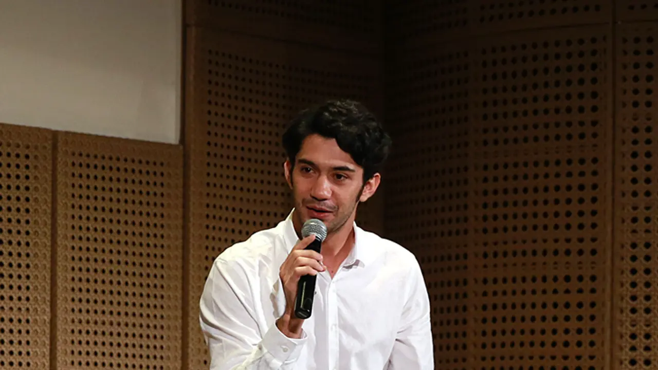 [Bintang] Reza Rahadian Ungkap Uneg-Unegnya Tentang Industri Film Tanah Air