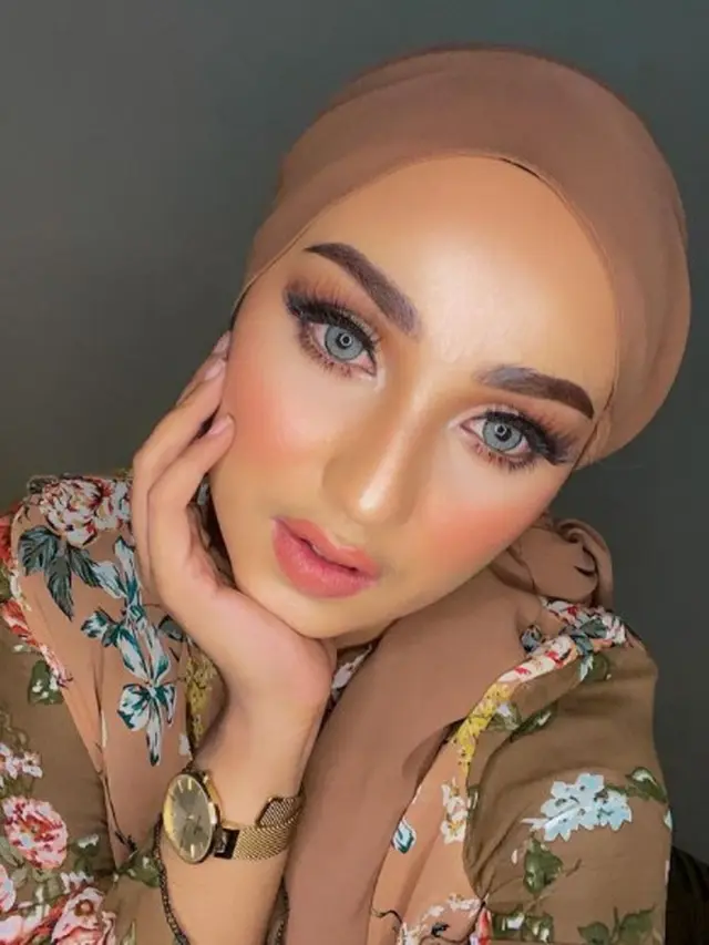 Viral Wanita Berseragam Persit Disebut Berparas Bak Barbie, Ini 6 Potretnya