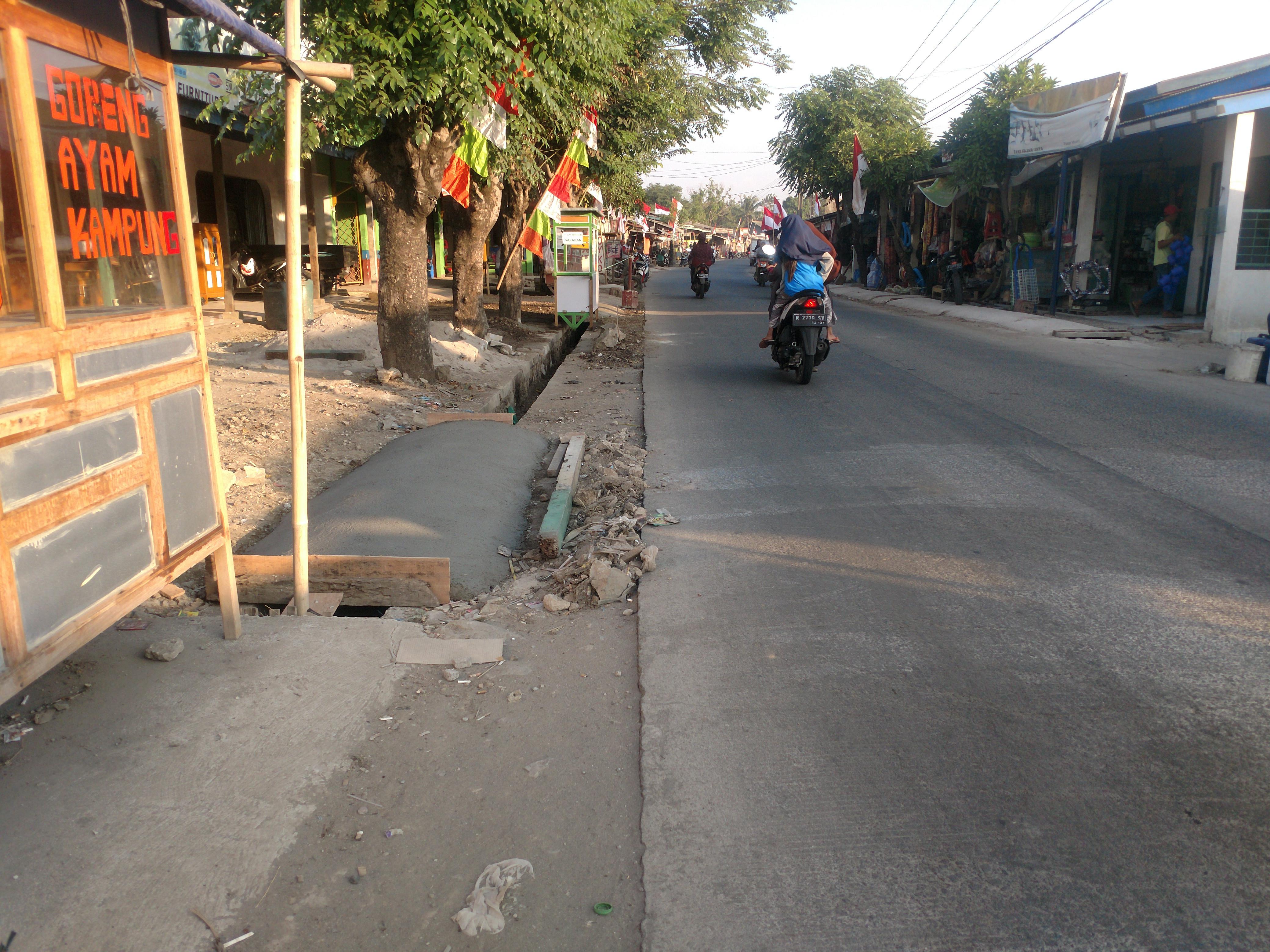 Lokasi jalan tempat pembakaran pria di Bekasi. (Liputan6.com/Fernando Purba)