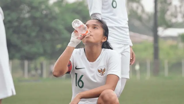 5 Potret Ade Mustika Berseragam Timnas Indonesia, Pemain Arema Woman