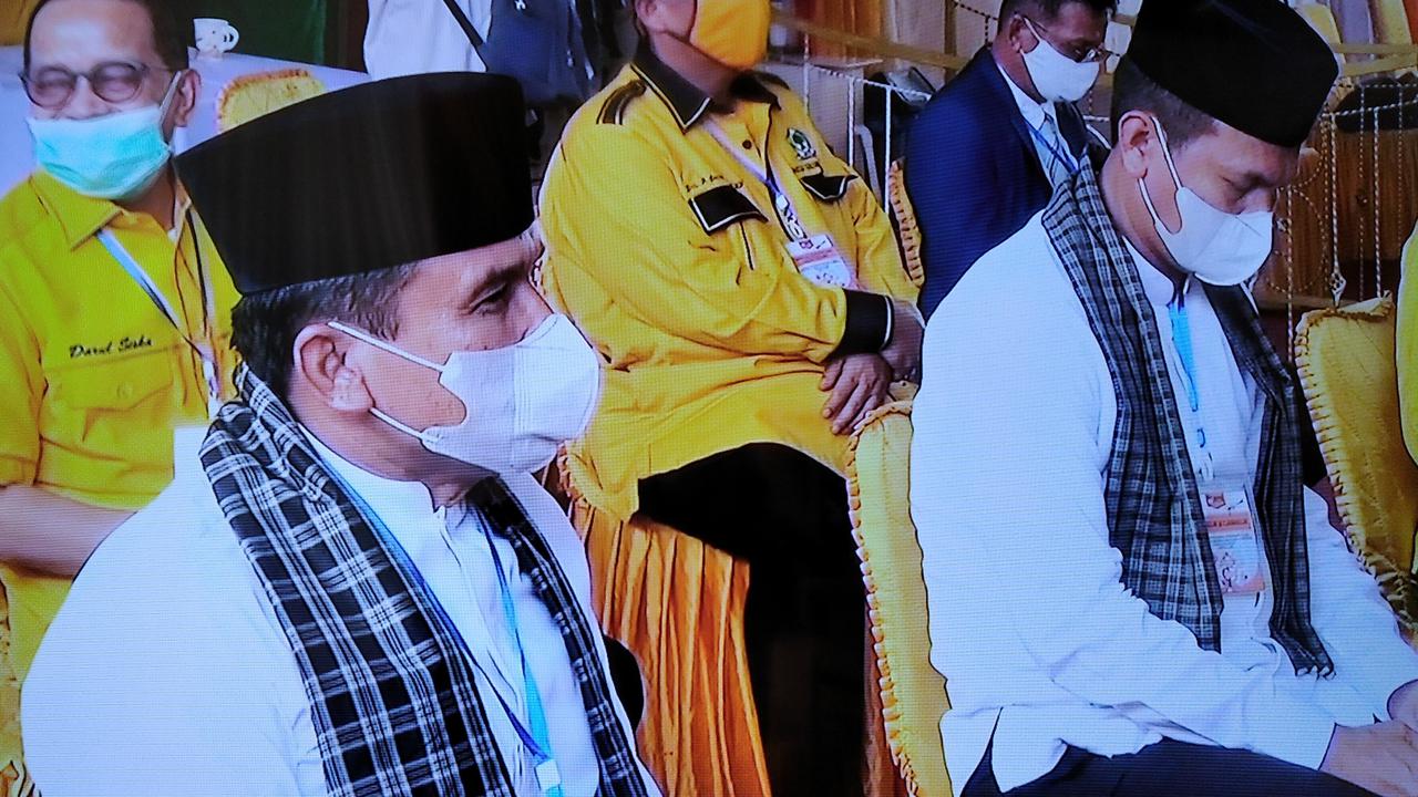 Fakhrizal-Genius Umar mendaftar ke KPU Sumbar untuk maju dalam Pilgub Sumbar. (Liputan6.com/ Novia Harlina)