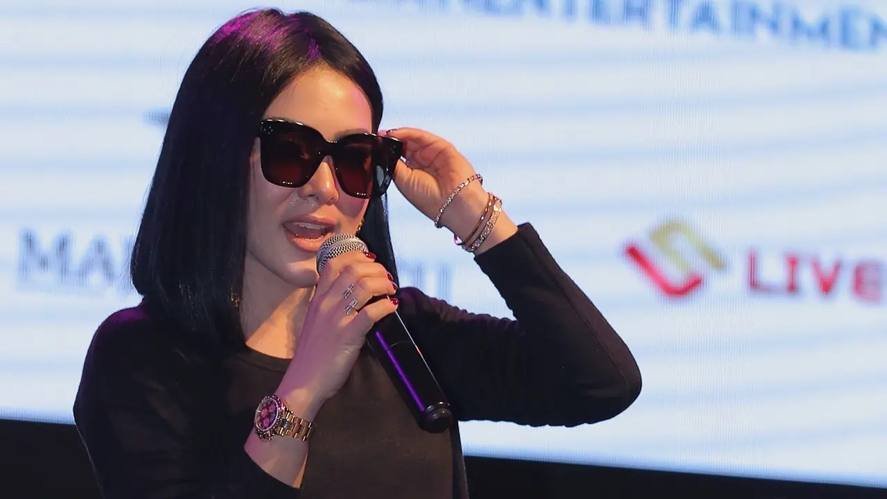 [Bintang] Syahrini