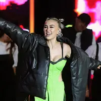 Puluhan artis memeriahkan acara perayaan HUT SCTV 33 XtraOrdinary. Salah satunya Agnez Mo yang juga tampil bersama dancernya. Berikut potret penampilan Agnez di Studio 6 Emtek City, Jakarta Barat, Kamis 24 Agustus 2023. [Foto: Bambang E Ros/Fimela.com]