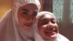 Selebritas Cinta Penelope (kiri) kini tampil dengan mengenakan hijab. Sebelumnya, Cinta Penelope diketahui merupakan wanita yang kerap tampil seksi dan juga memiliki banyak tato di tubuhnya. (Instagram/princess_cinta_penelope)