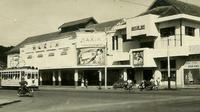 Dokumentasi foto lawas bangunan bioskop sky atau bioskop Indra Surabaya. Foto (ftp safety sports)