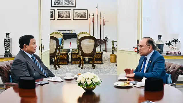 Presiden Prabowo Subianto dan Perdana Menteri (PM) Malaysia, Anwar Ibrahim di Istana Merdeka, Jakarta, Jumat (27/6/2025).