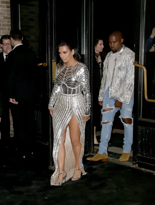 "Kim merasa kecewa mendengar perkataan Kanye. Kanye tak pernah menghargai jerih payah istrinya dalam diet," ujar salah satu sumber. (AFP/Bintang.com)