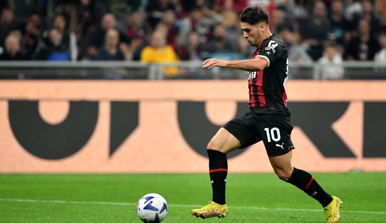 Memasuki babak kedua, Milan berhasil menambah keunggulan. Brahim Diaz mencatatkan namanya di papan skor di menit ke 54 setelah sebelumnya melakukan solo run. (AFP/Isabella Bonotto)
