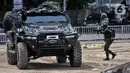 Salah satu produk alutsista yang dipamerkan melalui demonstrasi di halaman Indo Defence 2022 Expo & Forum di JIExpo, Kemayoran, Jakarta, Rabu (2/11/2022). Kementerian Pertahanan bersama PT Napindo Media Ashatama menggelar pameran industri pertahanan terbesar se-Asia Tenggara bertemakan “Peace, Prosperity, Strong Defence” yang diikuti 905 perusahaan dari 59 negara dan berlangsung hingga 5 November mendatang. (merdeka.com/Iqbal S. Nugroho)