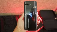 Bodi belakang Asus ROG Phone 2. Liputan6.com/Andina Librianty