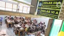 Sejumlah siswa mengikuti kegiatan belajar di Sekolah Dasar Negeri (SDN) Grogol Selatan 08 Pagi, Jakarta, Rabu (28/5/2025). (Liputan6.com/Angga Yuniar)