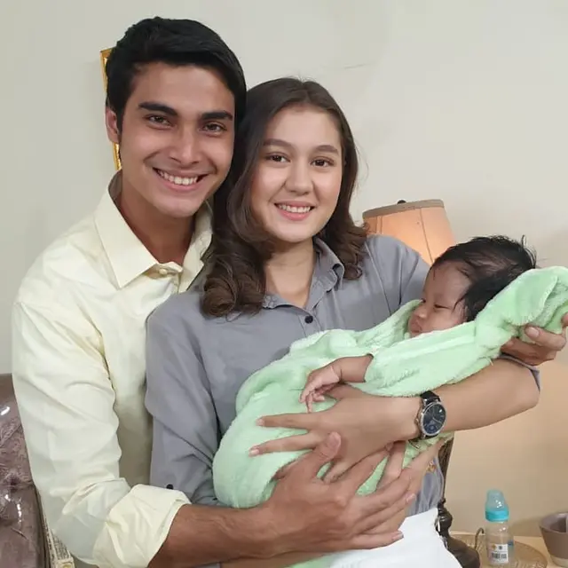 7 Gaya Zoe Abbas Jackson dan Cinta Brian saat Momong Anak di BHSI, Jadi Sorotan