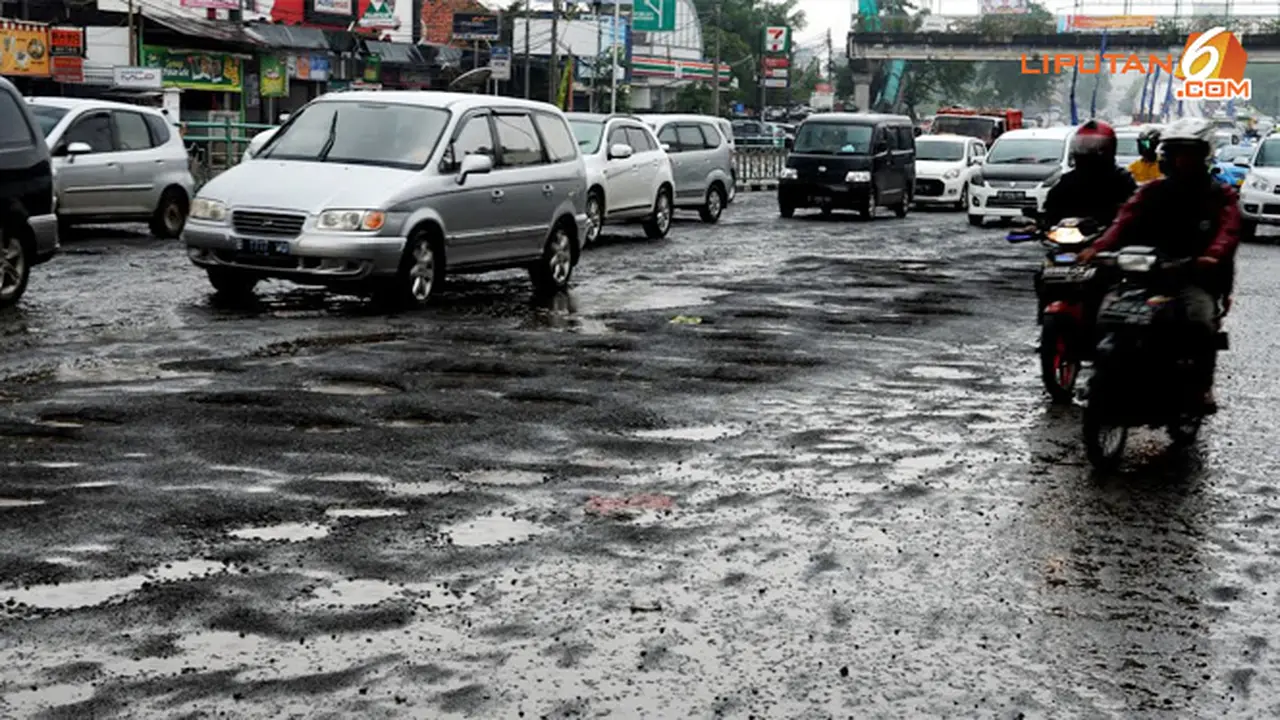 jalan-rusak-140205b.jpg